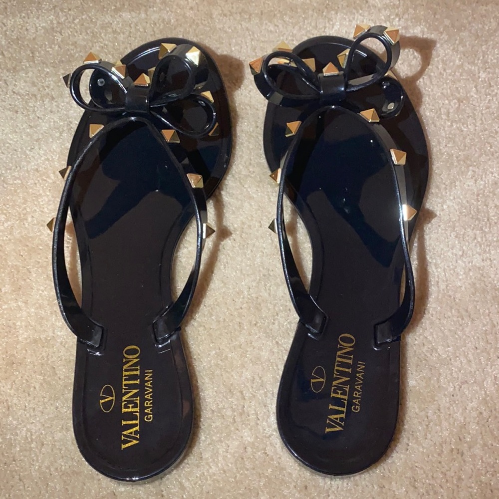 Valentino Garavani Rockstud Bow Jelly Sandals-7